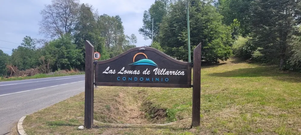 Parcela de 5.000 m² en el condominio Lomas de Villarrica, con vista al volcán