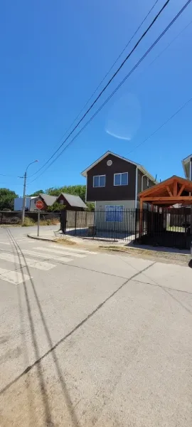 Casa seminueva en Parque Villarrica, con 3 dormitorios y 2 baños — foto 3/12