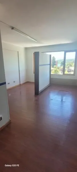 Oficina de 45 m² en el Edificio El Pehuén, con dos privados y vista al lago — foto 4/7