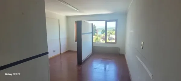 Oficina de 45 m² en el Edificio El Pehuén, con dos privados y vista al lago — foto 5/7