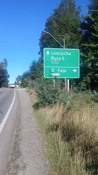 Parcela de 5.000 m² con dos casas en la Octava Faja, con estero propio, APR y luz — foto 2/20