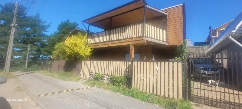 Casa remodelada en arriendo en Villa Todos Los Santos, Villarrica, con 4 dormitorios