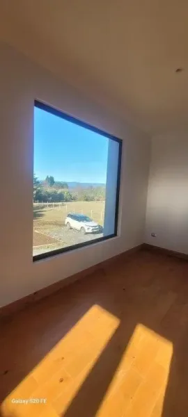 Casa estilo mediterráneo de 380 m² en parcela de 5.200 m², condominio Puerta del Sol, Villarrica — foto 2/13