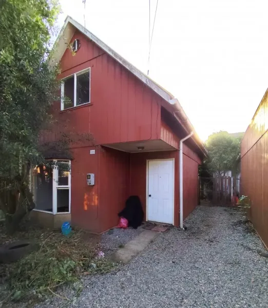 Casa de dos pisos en venta en Segunda Faja, Villarrica, con 3 dormitorios — foto 5/5