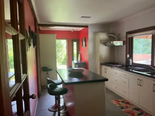 Casa en arriendo de 140 m² en Ñancul, Villarrica, con 3 dormitorios, quincho y piscina — foto 2/14