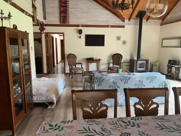 Casa en arriendo de 140 m² en Ñancul, Villarrica, con 3 dormitorios, quincho y piscina — foto 3/14