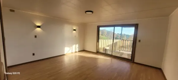 Casa remodelada de 4 dormitorios en Altos de Villarrica, con vista al lago — foto 5/13