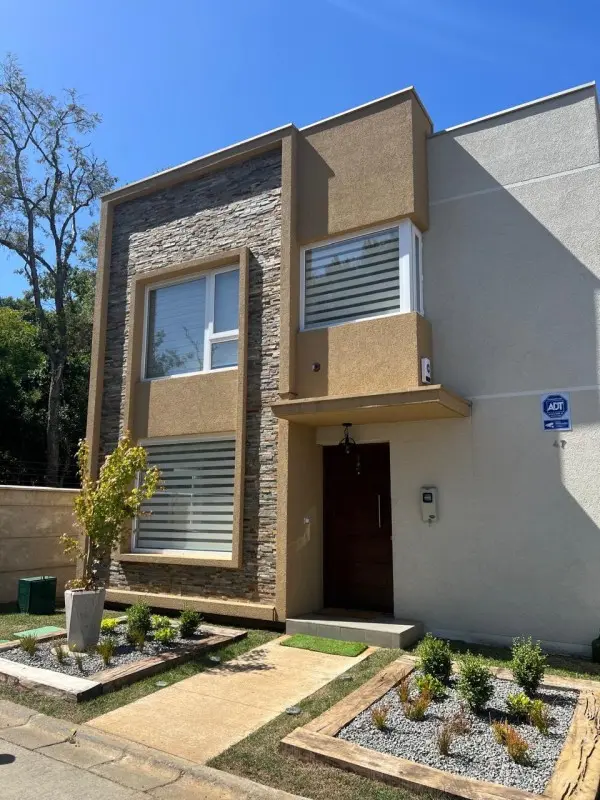 Casa en venta en condominio Versalles, Temuco, con 3 dormitorios y 3 baños