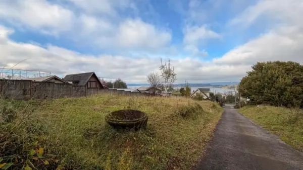 Sitio de 240 m² en Villa Portal del Sol, Panguipulli, a 1 km del centro y con vista al lago — foto 3/4