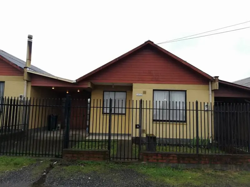 Casa en arriendo por año corrido en Villarrica, con 3 dormitorios